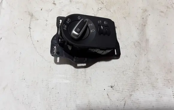 Audi A1 Light switch 8X1857346