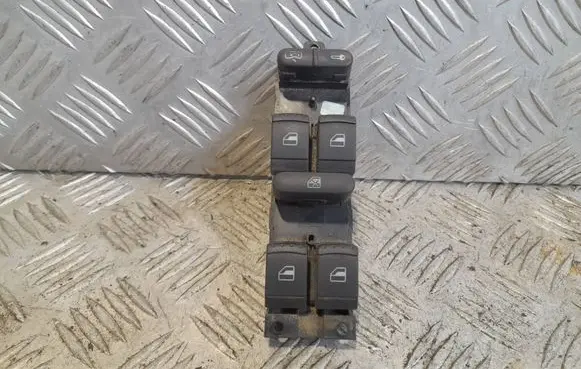 Volkswagen Golf IV Electric window control switch 7M4959657B