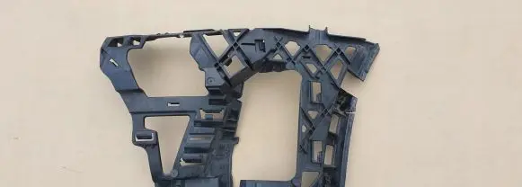Volkswagen Golf VII Front bumper mounting bracket