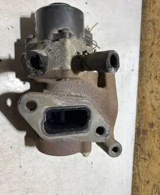 Nissan Pathfinder R51 EGR valve