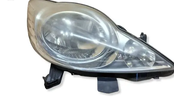 Peugeot 107 Headlight/headlamp 811100H030 89033104