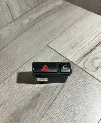 BMW 3 E46 Hazard light switch 8368920
