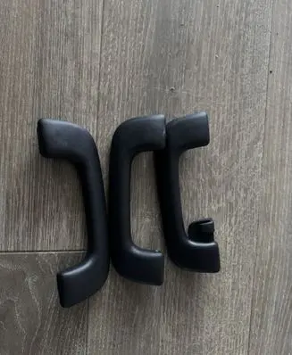 Hyundai IONIQ 6 A set of handles for the ceiling DFD