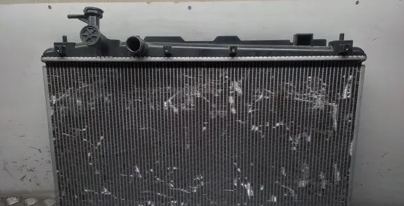 Toyota RAV 4 (XA20) Coolant radiator 2845848