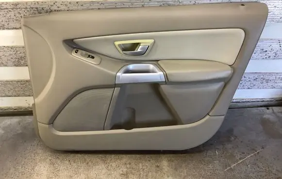Volvo XC90 Front door card panel trim 39986090 3997288