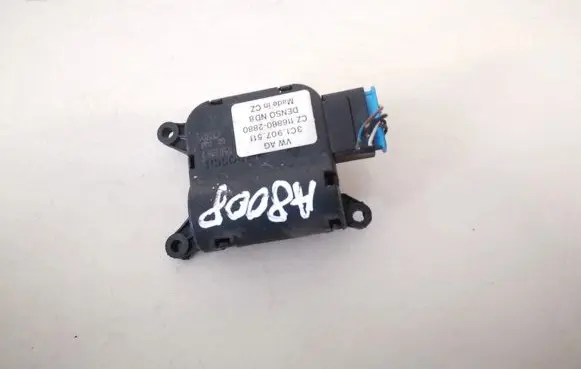 Volkswagen Golf V Air flap motor/actuator 3c1907511