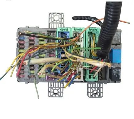 Honda Civic Fuse box set SMGS230 E210P19G 070306
