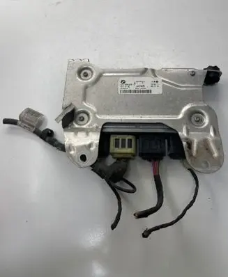 BMW X5 F15 Steering rack control module 6861770 9010469119 901250410001