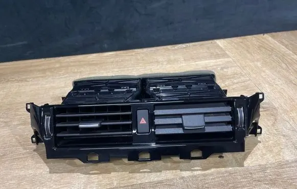 Land Rover Discovery 5 Dashboard side air vent grill/cover trim HY32014L21AD 0984600504 30032017