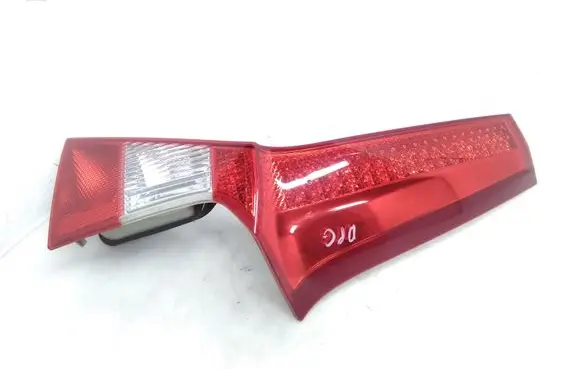 Volvo XC70 Tailgate rear/tail lights
