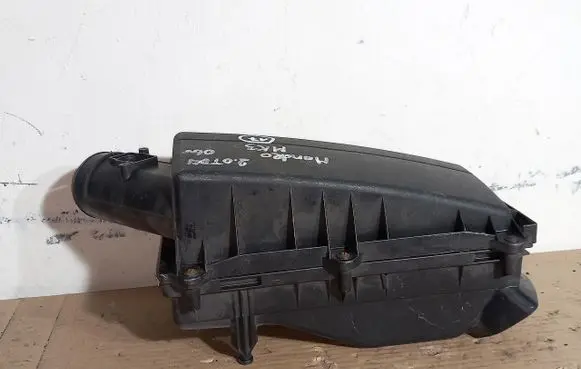 Ford Mondeo Mk III Air filter box 1S719600DE