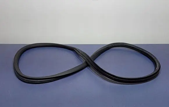 Peugeot 508 II Front door rubber seal 9813388580