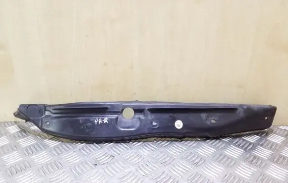 Mercedes-Benz E W211 Fender end trim A2118890425