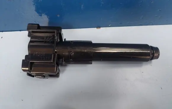 Toyota Camry Headlight washer spray nozzle 8520833110