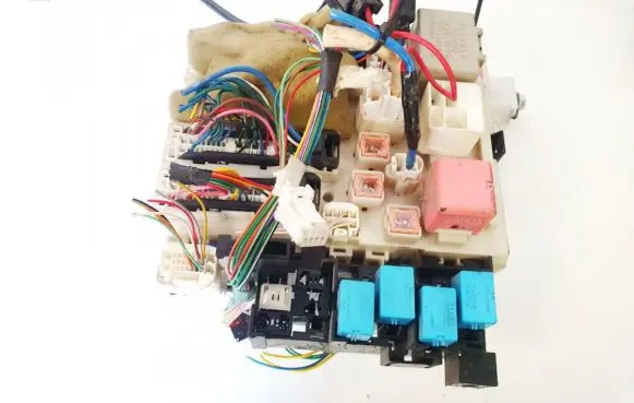 Toyota RAV 4 (XA30) Fuse box set 827342011 8273-42011