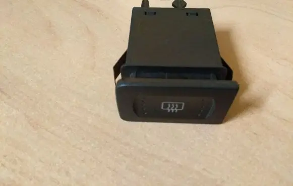 Volkswagen Golf IV Windscreen/window heater switch 1J0959621C