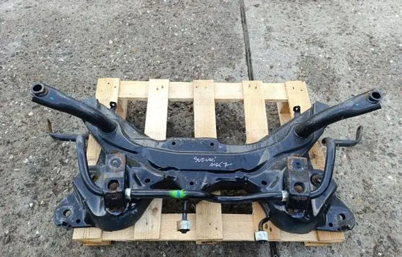 Suzuki Swift II Engine mount bracket