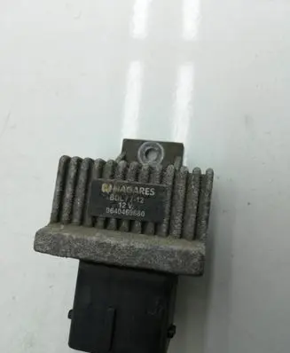 Renault Megane II Glow plug pre-heat relay 9640469680