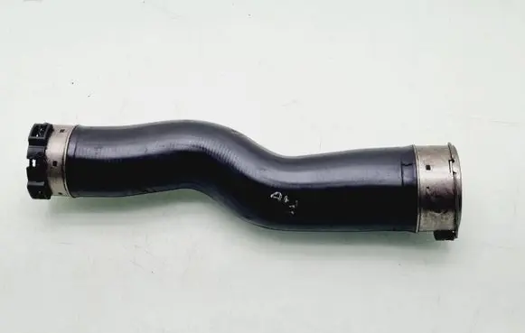 BMW 5 F10 F11 Intercooler hose/pipe 521108A