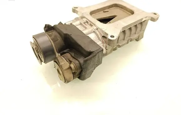 Volkswagen Golf V Supercharger 03C145601B