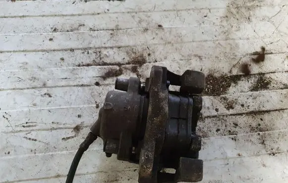 BMW 5 E39 Front brake caliper NOCODE