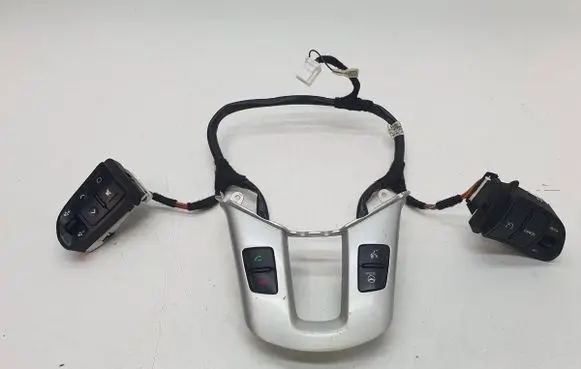 KIA Sportage Steering wheel buttons/switches 