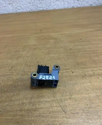 BMW 5 F10 F11 Airbag deployment crash/impact sensor 9159314 190410