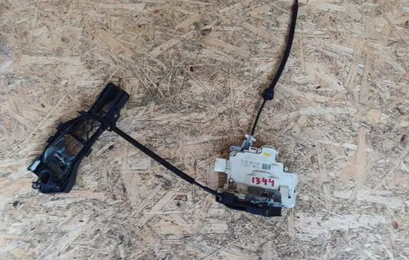 Audi Q7 4L Front door lock 3C2837015A