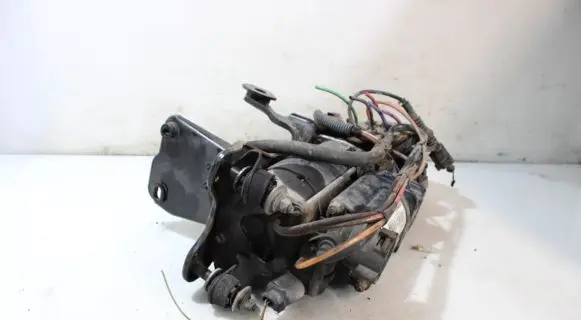 Audi A6 S6 C6 4F Air suspension compressor 