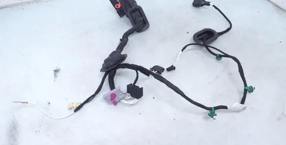 Volkswagen Caddy Front door wiring loom 2K5971121J