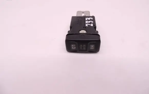 Toyota Avensis Verso Seat heating switch 191333 D233