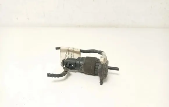 Audi A6 S6 C7 4G Windscreen/windshield washer pump 8K955647