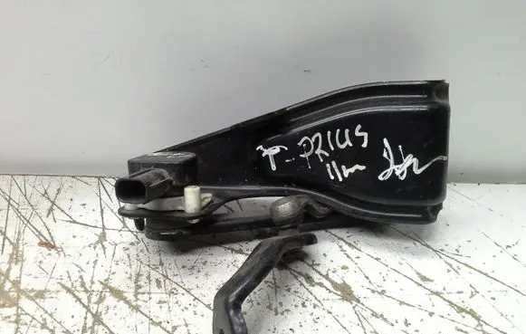 Toyota Prius (XW30) Accelerator throttle pedal