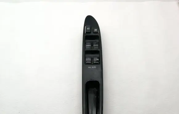 Toyota Avensis Verso Electric window control switch 8404044030