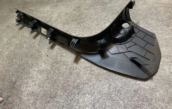 Volvo EX30 Front sill trim cover 80001725 YM280024