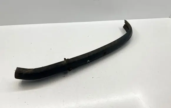 Mercedes-Benz W123 Front bumper splitter molding