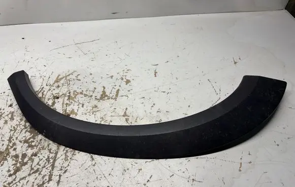 Volvo XC70 Rear arch trim 31283107