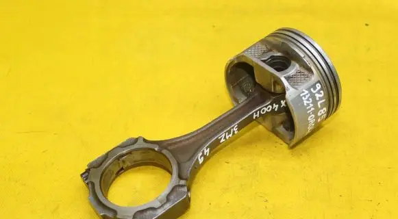 Lexus RX 330 - 350 - 400H Piston with connecting rod 92L85