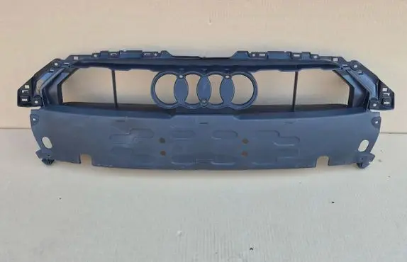 Audi RS3 Front bumper upper radiator grill 8V5807217C