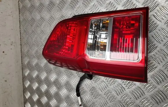 Nissan Pathfinder R51 Rear/tail lights 22016550