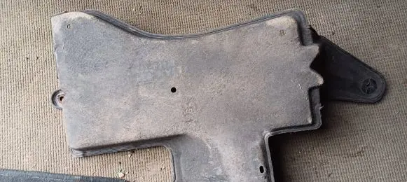 Toyota Avensis T270 Rear underbody cover/under tray 