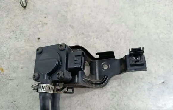 Toyota Corolla Verso E121 FAP fluid level sensor 8948064010