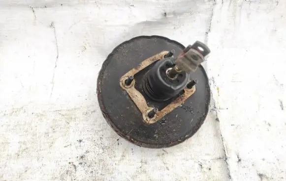 Mazda 121 Brake booster 83204103 832-04103
