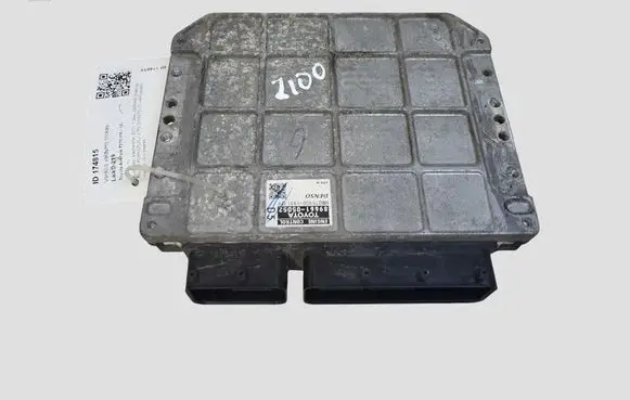 Toyota Avensis T270 Engine control unit/module 8966105D52 MB2759001931