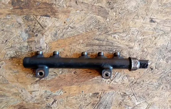 Ford Fiesta Fuel main line pipe 9685297580 28497Z01 121652618