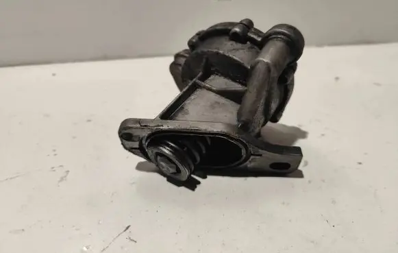 Volvo V70 Vacuum pump 72230016