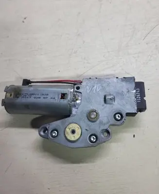 Mercedes-Benz ML W163 Sunroof motor/actuator A1638200742