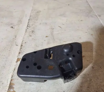 BMW 3 E46 Tail light bulb cover holder 388570R