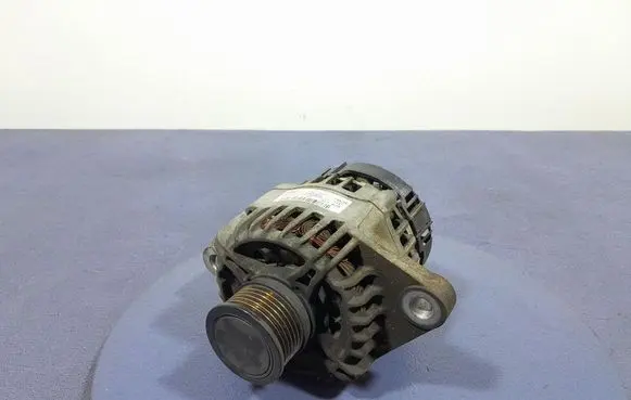 Alfa Romeo Giulietta Generator/alternator 51820624
