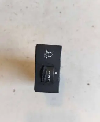 Hyundai Lantra I Headlight level height control switch 9337028000